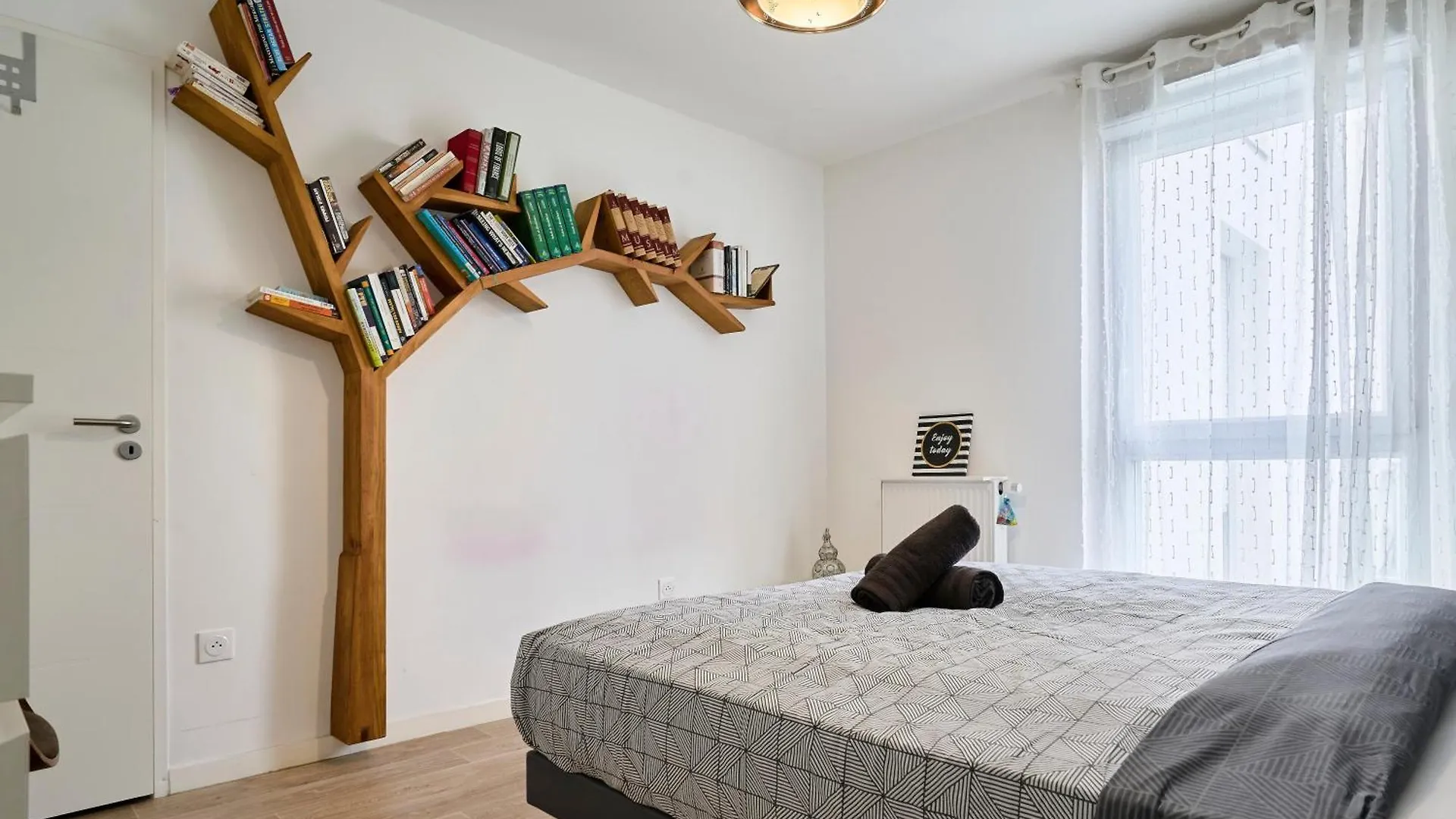 Appartement T4 Moderne Et Spacieux A Lilla